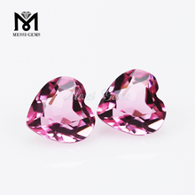 ハート形のファセット装飾的なピンク ガラスの宝石